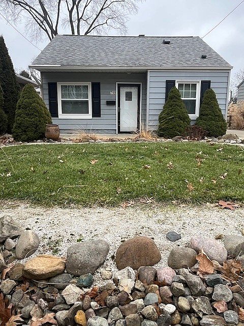 Welcome to this adorable and well-maintained 2-bedroom, 1-bath home located in the desirable North Hill neighborhood of Akron. Walk through with Landlord BY APPOINTMENT ONLY.