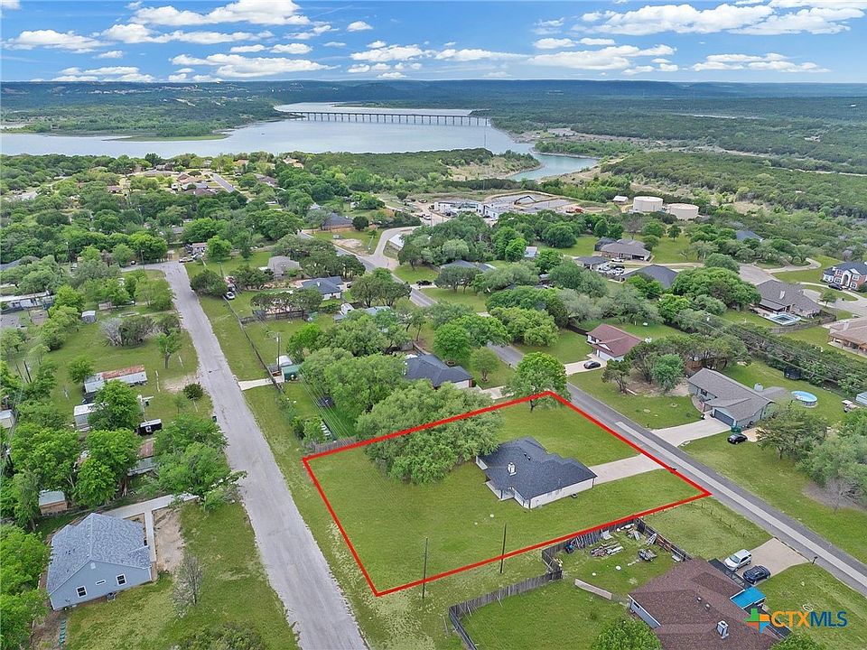 1st image of 4005 Lakecliff Dr