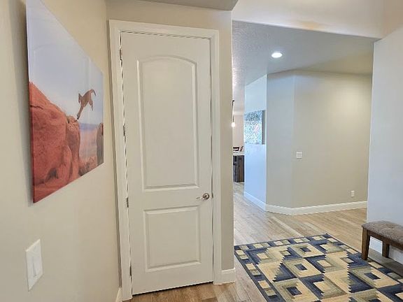 5th image of 106 W Via Modelo