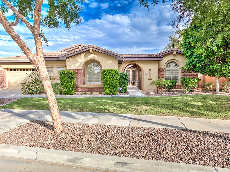 1st image of 639 W Sparrow Pl