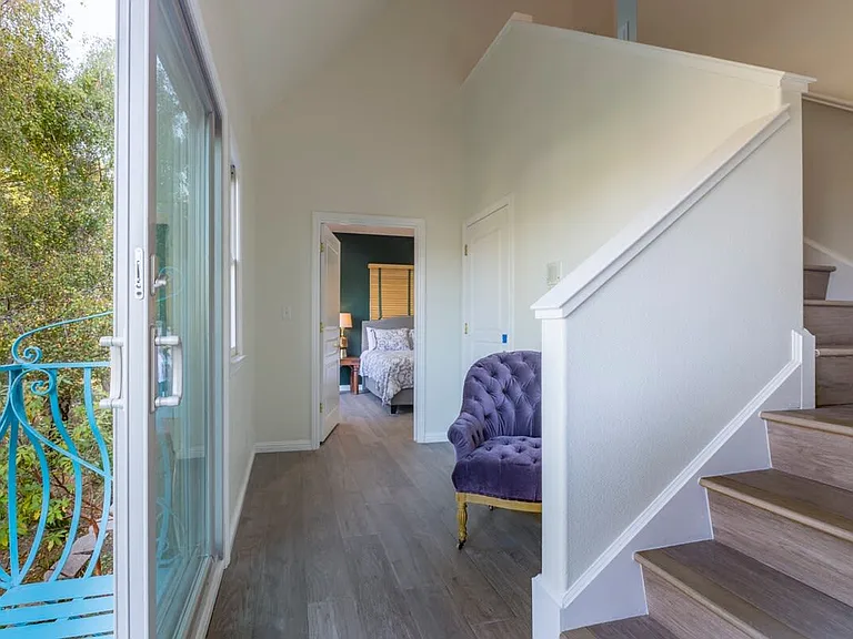 498 Copeland St — Photo 17