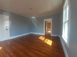 68 Essex St, Lynn, MA 01902