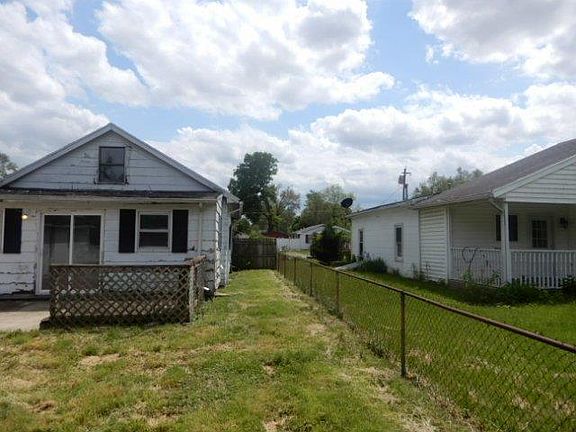 4th image of 411 Staton St