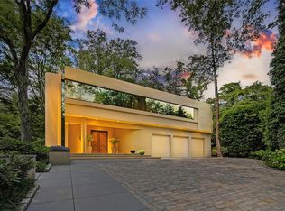 7 Folie Ct, Manhasset, NY