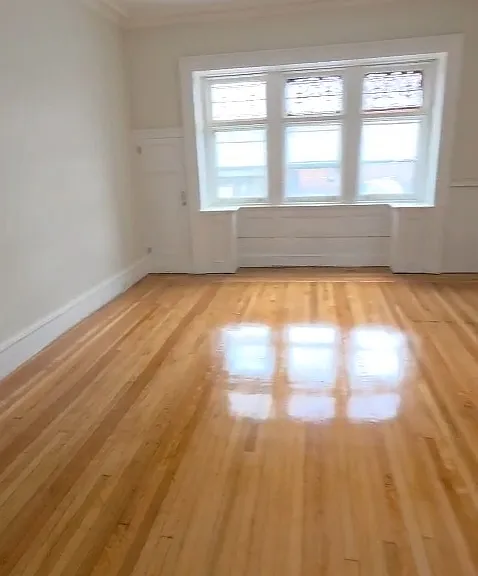 325 Roseville Ave — Photo 3