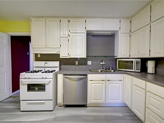 3rd image of 3236 Tex Blvd