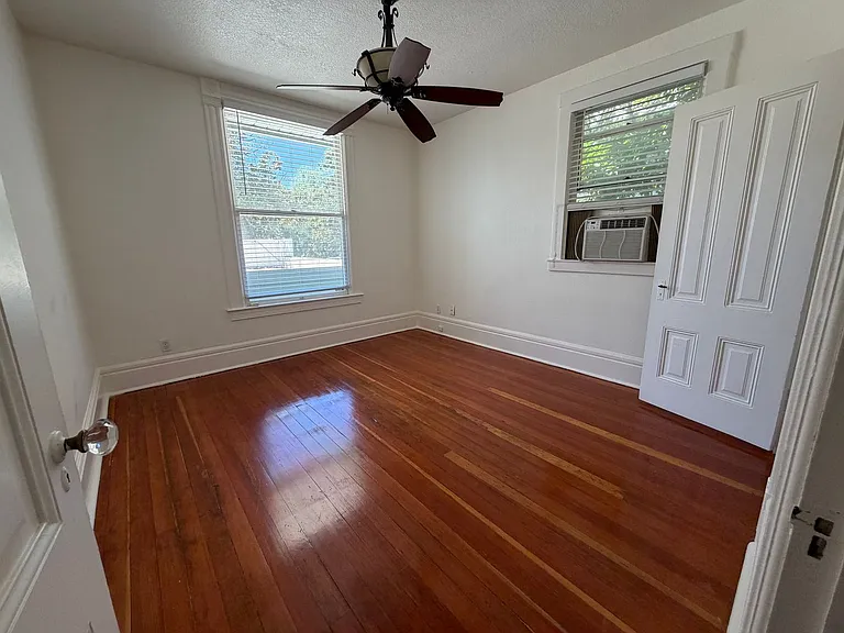 2427 J St — Photo 8