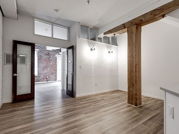 5th image of 1407 E Cary St APT 204