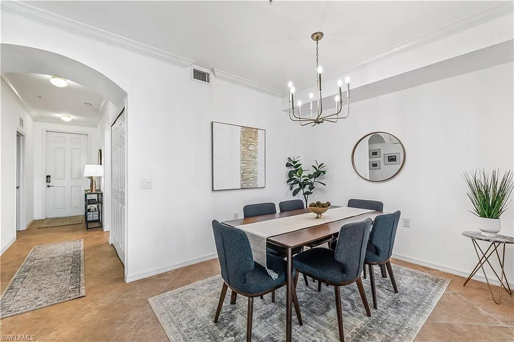 2 bed, 2.0 bath, 1162 sqft, $8,500 — Photo 4