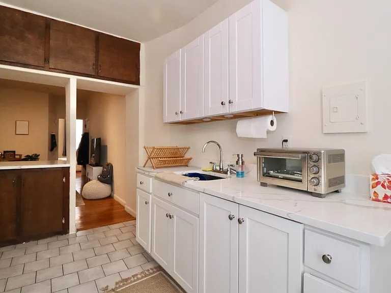 510 Adams St #2R — Photo 14