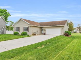 303 Miller Ct, Gibson City, IL 60936