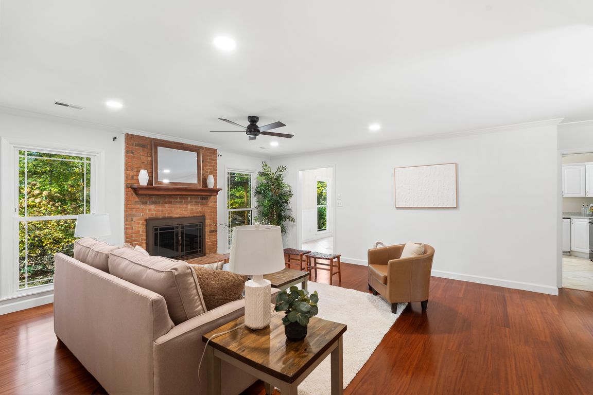 next background image