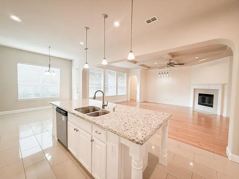 7048 Fullerton Cir — Photo 10