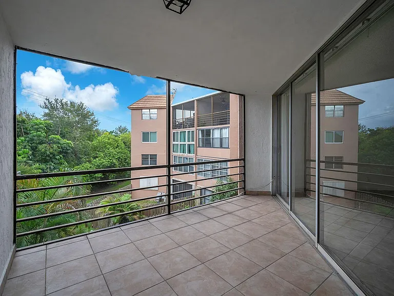 3100 N Pine Island Rd #306 — Photo 22