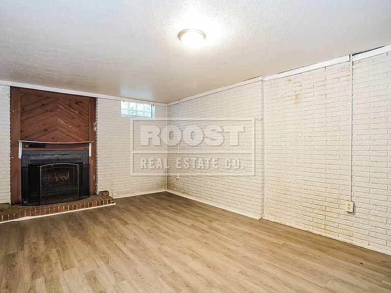 5623-5625 Chatford Dr — Photo 6