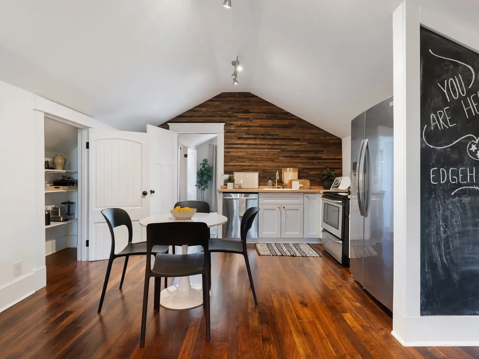 1 bed, 613 sqft, $1,700 — Photo 1