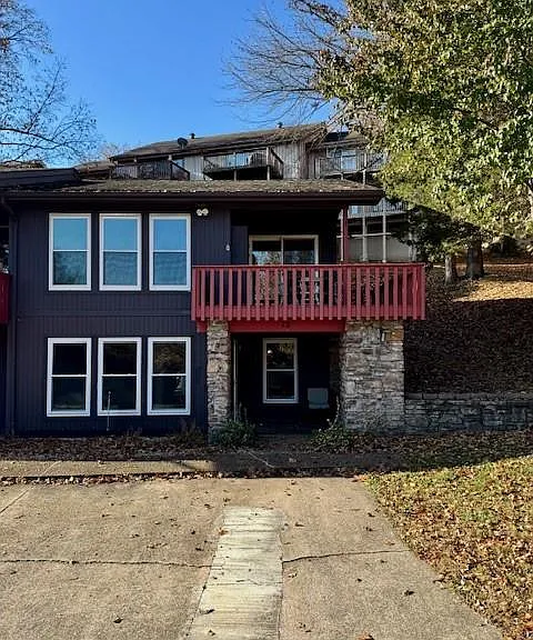 15 Nantucket Dr — Photo 1