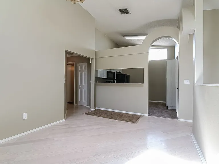 13414 Laraway Dr — Photo 4
