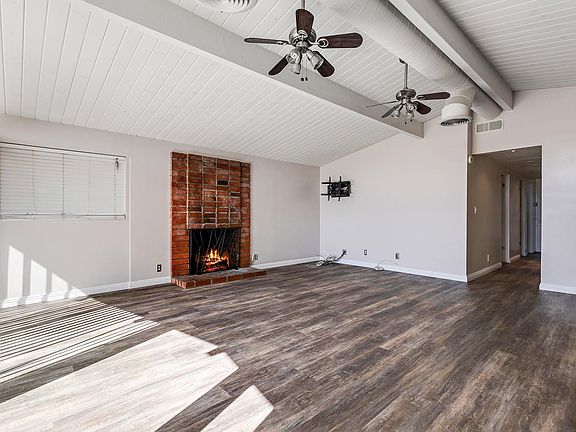 5th image of 5872 Los Encinos St