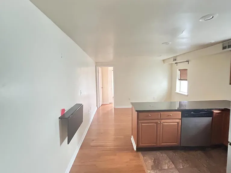 1710 W Girard Ave #3R — Photo 4