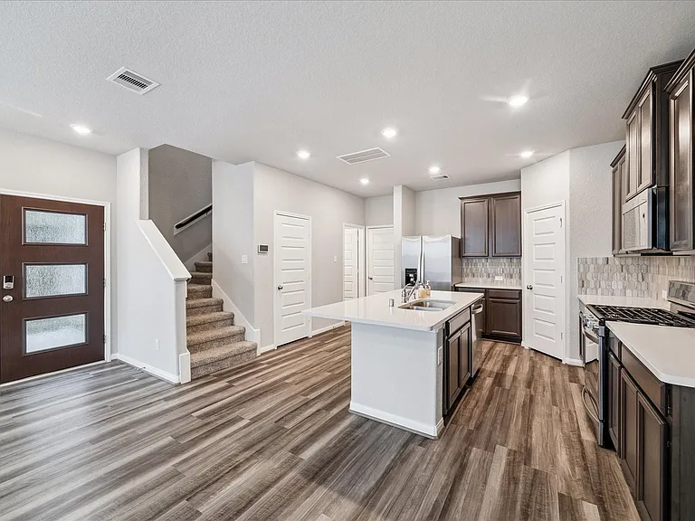 5502 Cuerta St — Photo 6