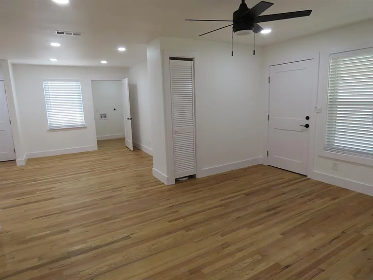 413 Marilu St — Photo 7