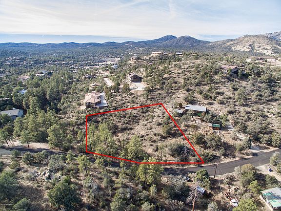3rd image of 1830 N Arrowhead Dr