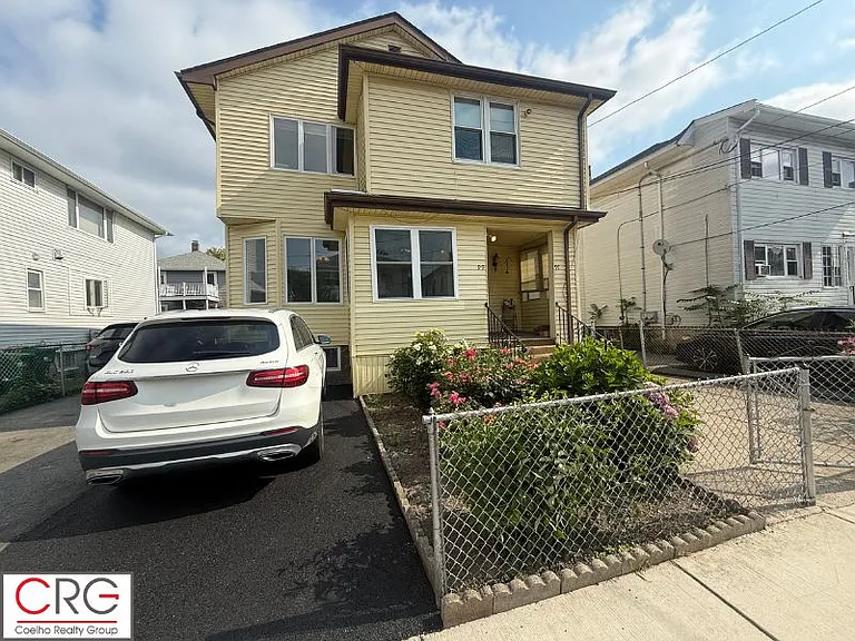 99 Windsor Rd #1 — Photo 1