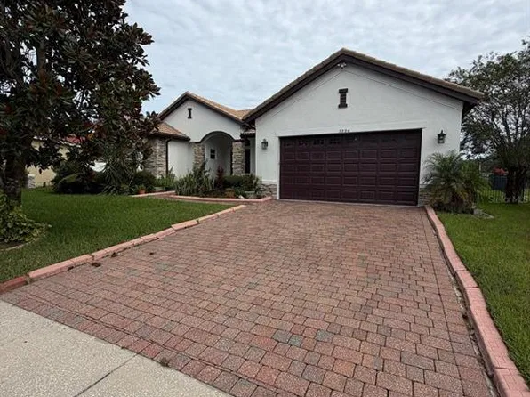 3894 Shoreview Dr, Kissimmee, FL 34744