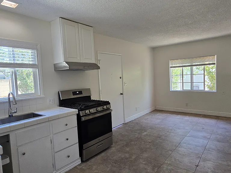 8801 Mays Ave — Photo 21
