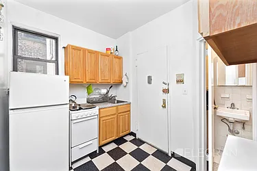 Rented by (Legacy) Elegran