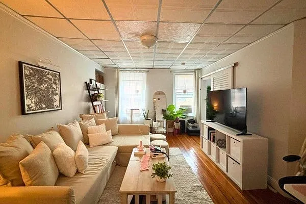 1 bed, 700 sqft, $2,700 — Photo 4
