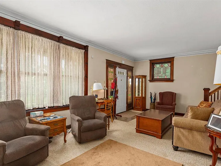 3637 Meramec St — Photo 4