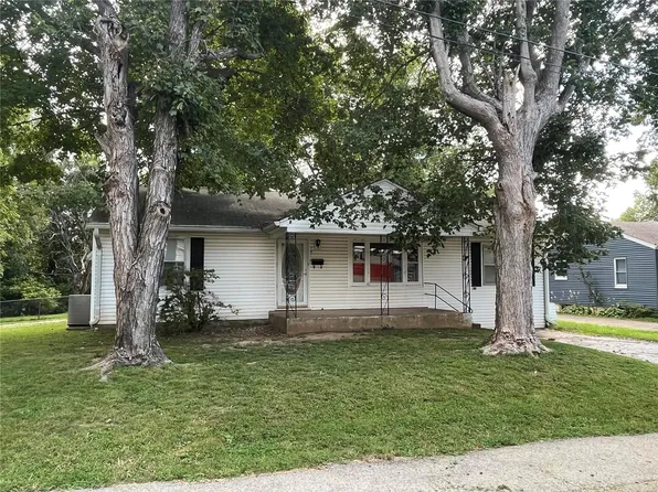 107 Hazel Dr, Fredericktown, MO 63645