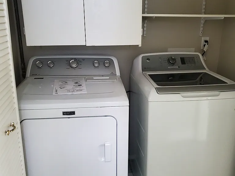 7815 Canyon Meadow Cir #B — Photo 26