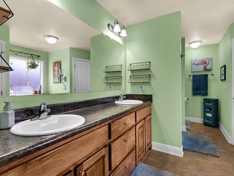 6165 Winchester Cir — Photo 18