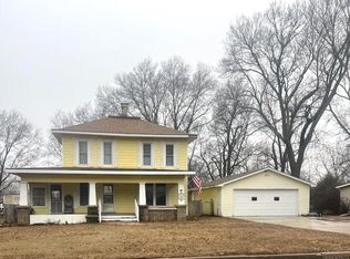 313 S Maple St, Douglass, KS 67039