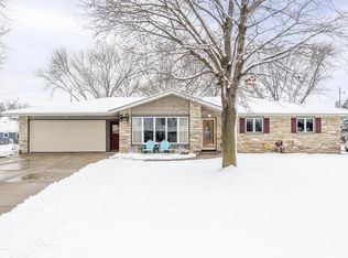 N895 Center St, Ixonia, WI 53036