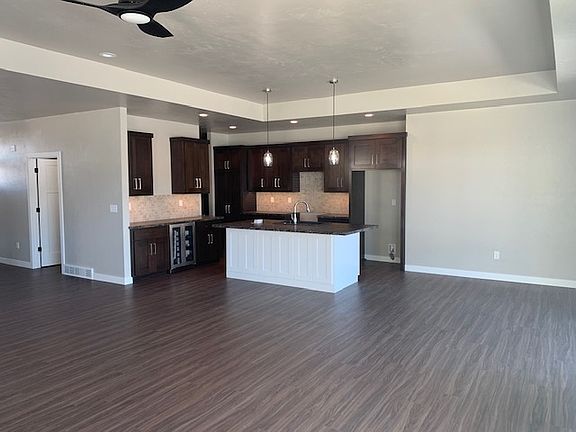 4th image of 614 Olde River Ct