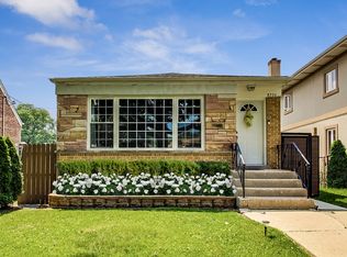 8220 N Oleander Ave, Niles, IL 60714