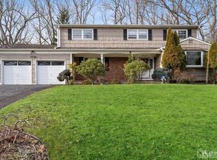 34 Hollis Rd, East Brunswick, NJ 08816
