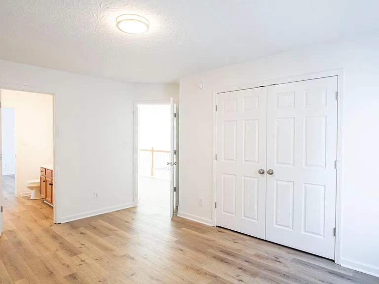 917 Winding Oak Trl — Photo 32