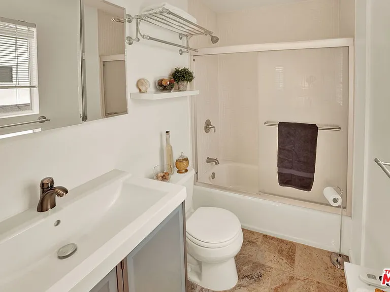 2714 Auburn St #6 — Photo 30