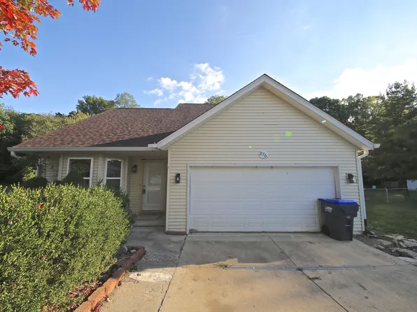 876 E Meadowlands Dr, Ellettsville, IN 47429