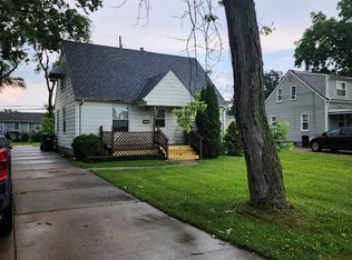 31773 Balmoral St, Garden City, MI 48135