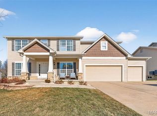 310 Parkview Manor Ln, Wentzville, MO 63385