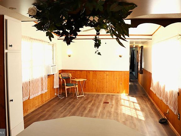 5th image of 137 Shoups Branch Rd