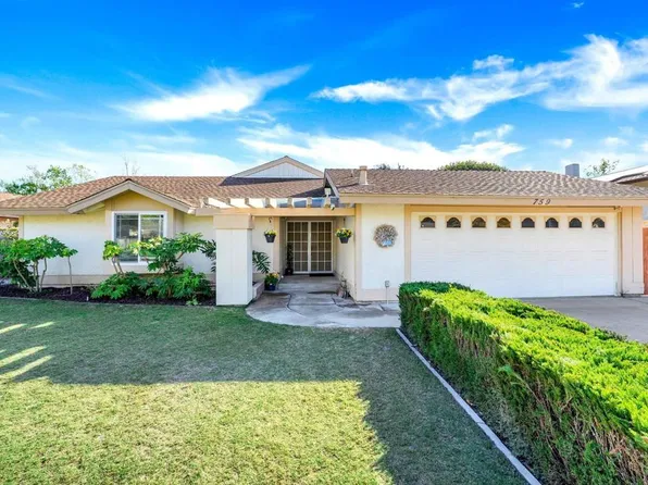 759 Lazy Circle Dr, Vista, CA 92081