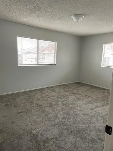 621 E Magnolia Blvd #12 Photo 1