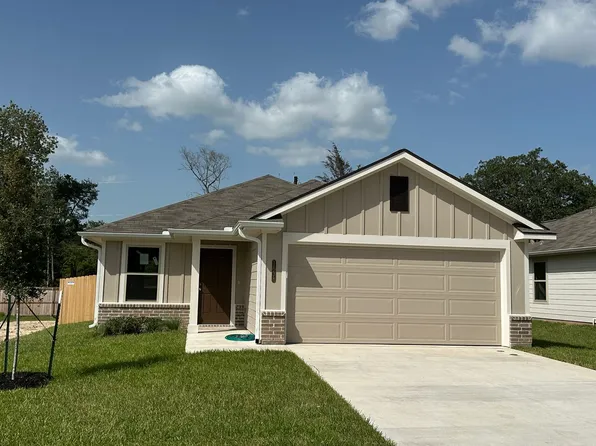 1638 Lucky St, Bryan, TX 77803